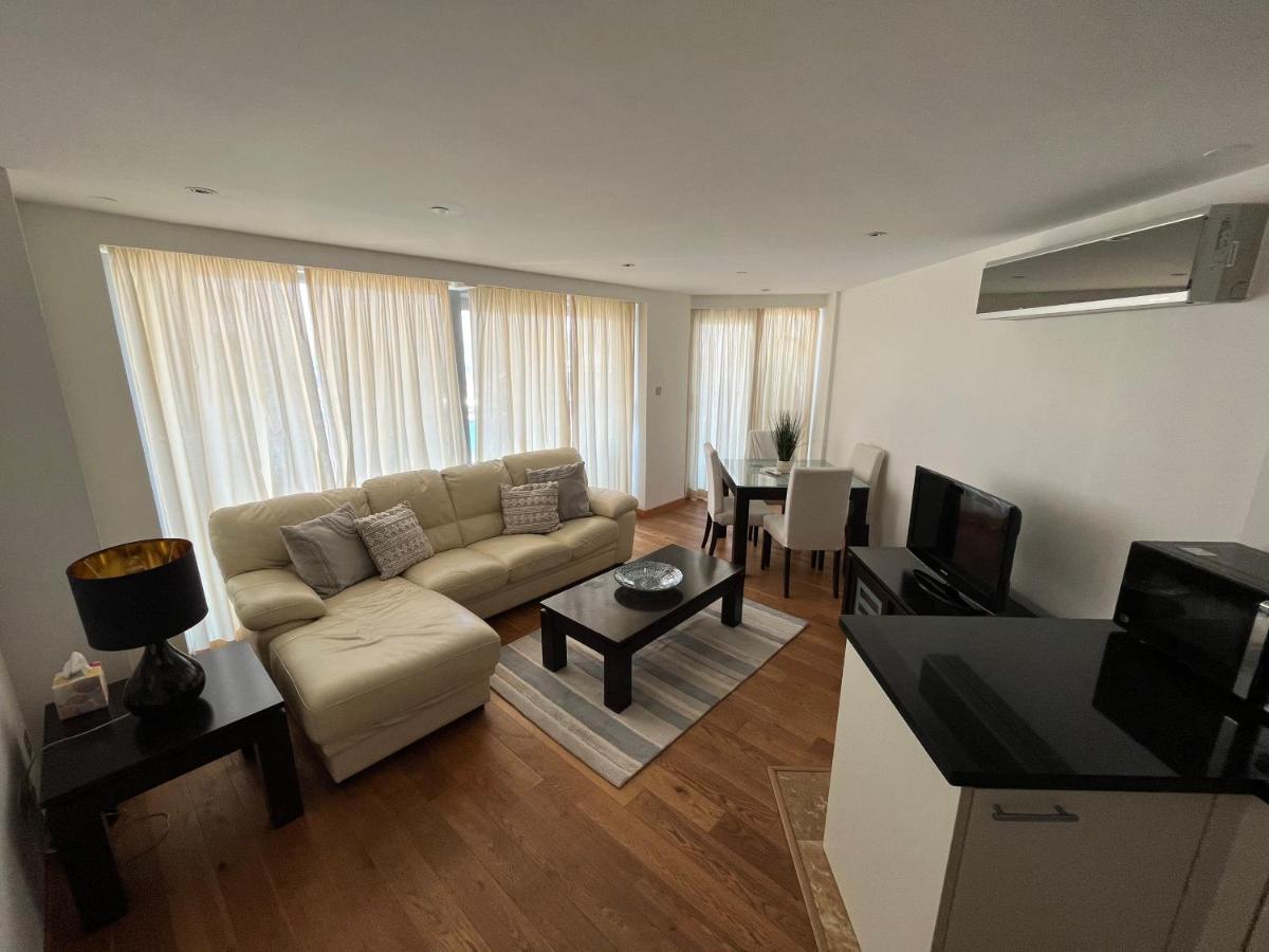 גיברלטר Ocean Village Lovely 2 Bedroom Apartment מראה חיצוני תמונה